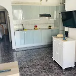 아파트 Apartamento Playa Grande 티아즈